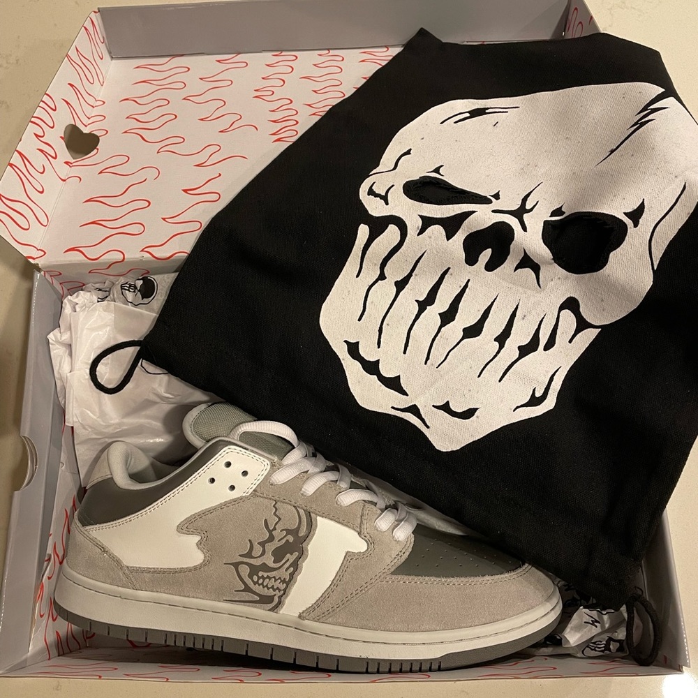 Warren Lotas Clean Slate Reapers sz 12